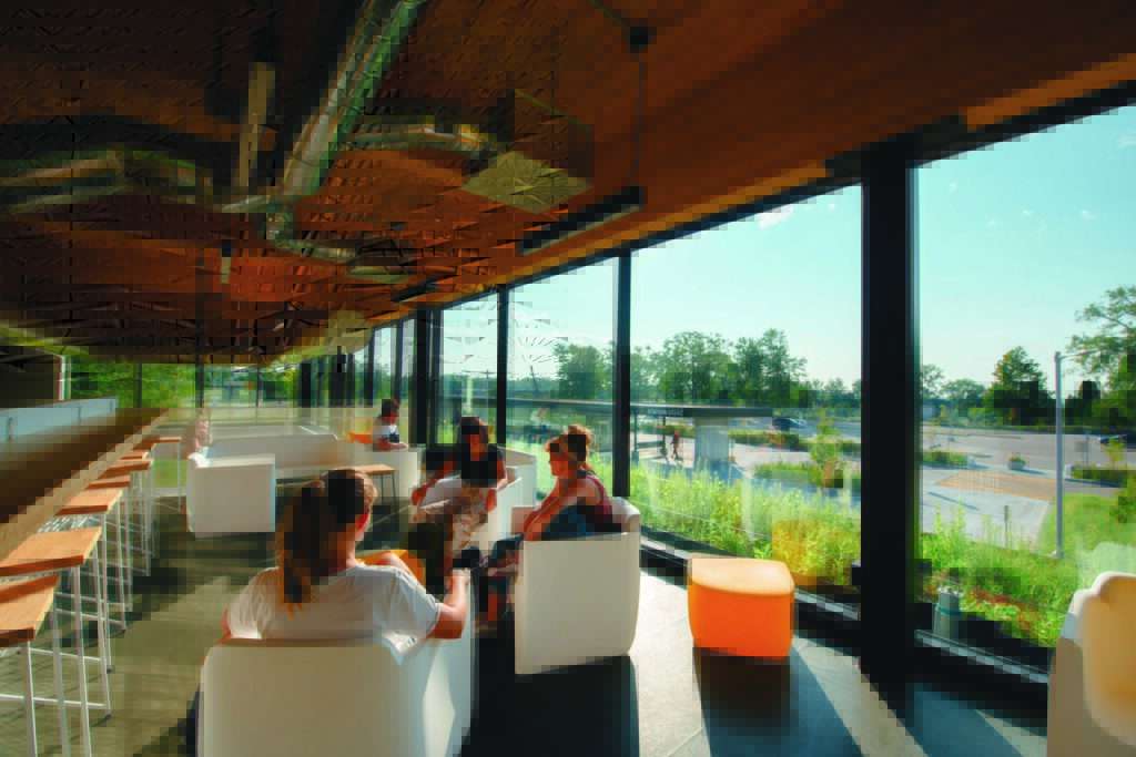 Saguenay_Capitale_etudier_CampusUQACAutomne_©CanopéeA21137
